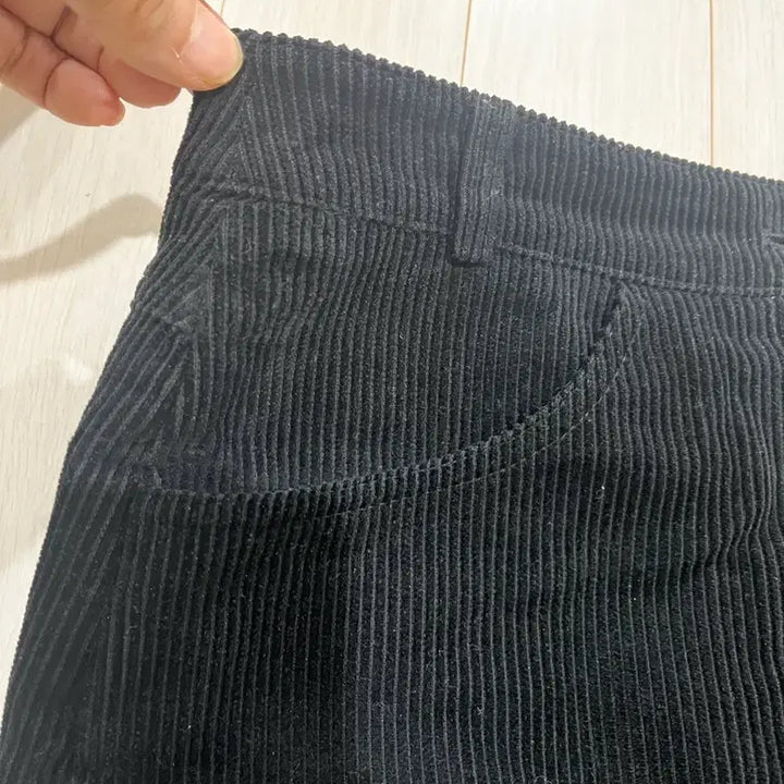 [BUNJANG] Studio Tomboy Black Golden Skirt / 스튜디오톰보이 블랙골덴 스커트
