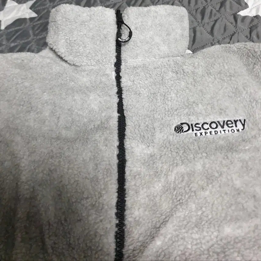 [BUNJANG] Discovery Duck Down Reversible Fleece Padded Jacket (Light Gray, Size 100) / 디스커버리 덕다운 리버시블 후리스 패딩 라이트그레이 (100)