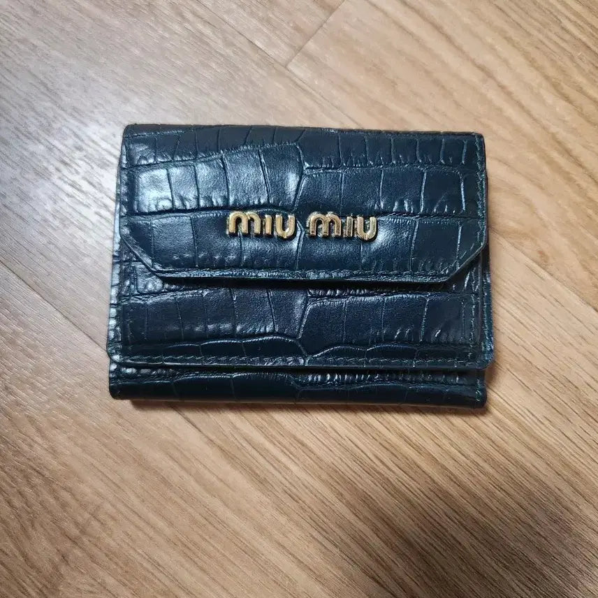 [BUNJANG] Miu Miu Black Wallet / 미우미우 크로커 반지갑 블랙