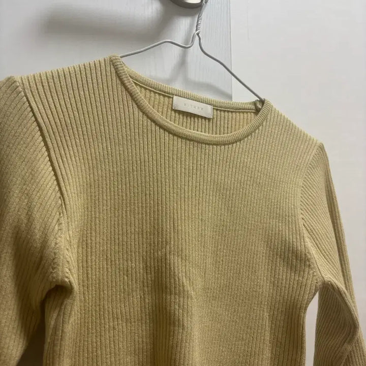 [BUNJANG] Olive Semi-Crop Round Neck Knit Top / 골지 세미 크롭 라운드넥 니트 프리사이즈 올리브