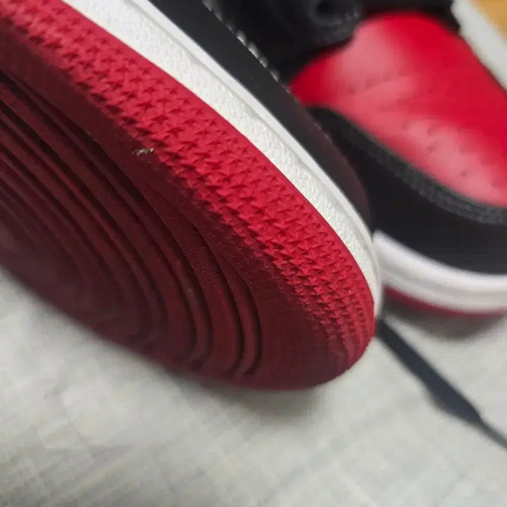 [BUNJANG] Nike Jordan 1 Low White Black Red Sneakers / 나이키정품 조던1 로우 흰빨검 275    나코공홈정품