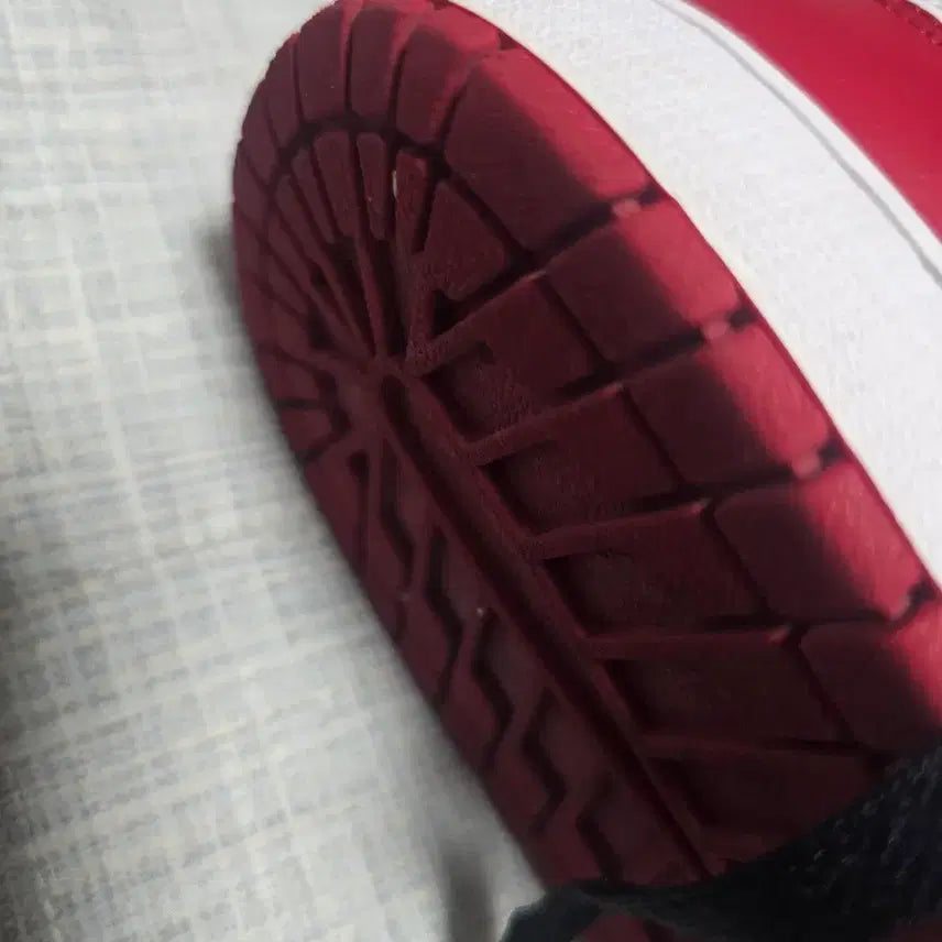 [BUNJANG] Nike Jordan 1 Low White Black Red Sneakers / 나이키정품 조던1 로우 흰빨검 275    나코공홈정품