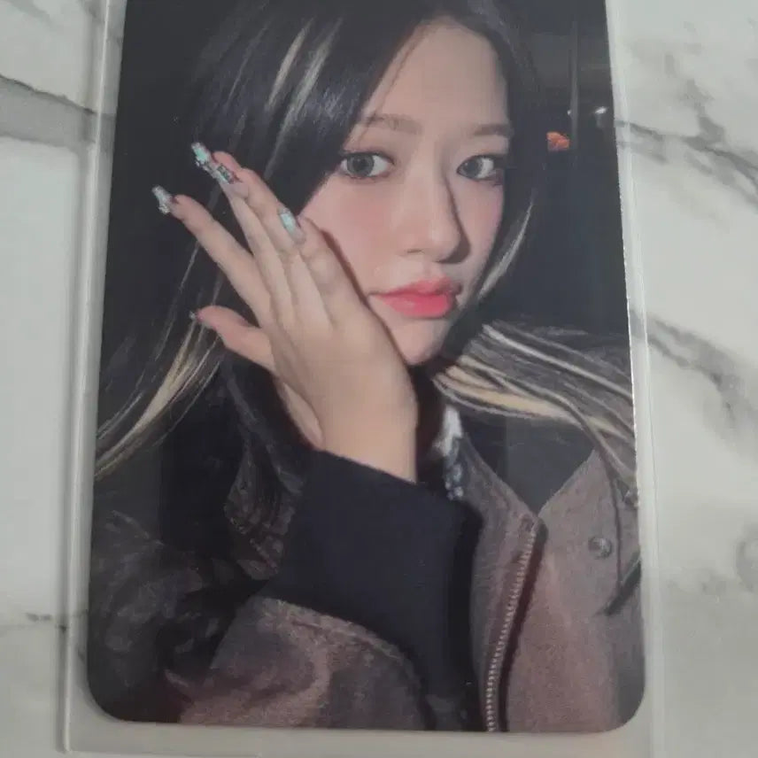 [BUNJANG] IVE Emasi Yujin POB Photocard / 아이브 엠파시 사웨 예판본 유진