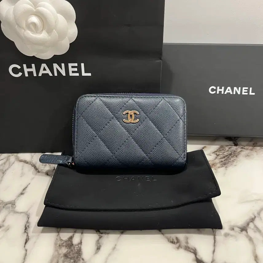 [BUNJANG] Chanel Caviar Card Wallet Navy Gold Hardware / [정품인증O]샤넬 지퍼돌이 캐비어 카드지갑 네이비 금장(31번대)