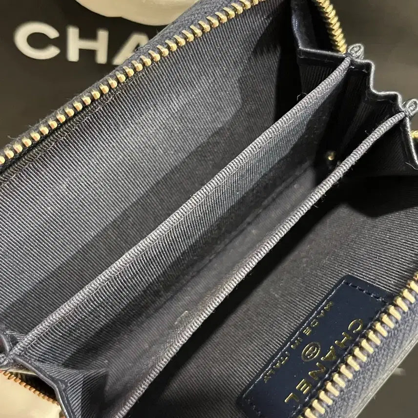 [BUNJANG] Chanel Caviar Card Wallet Navy Gold Hardware / [정품인증O]샤넬 지퍼돌이 캐비어 카드지갑 네이비 금장(31번대)
