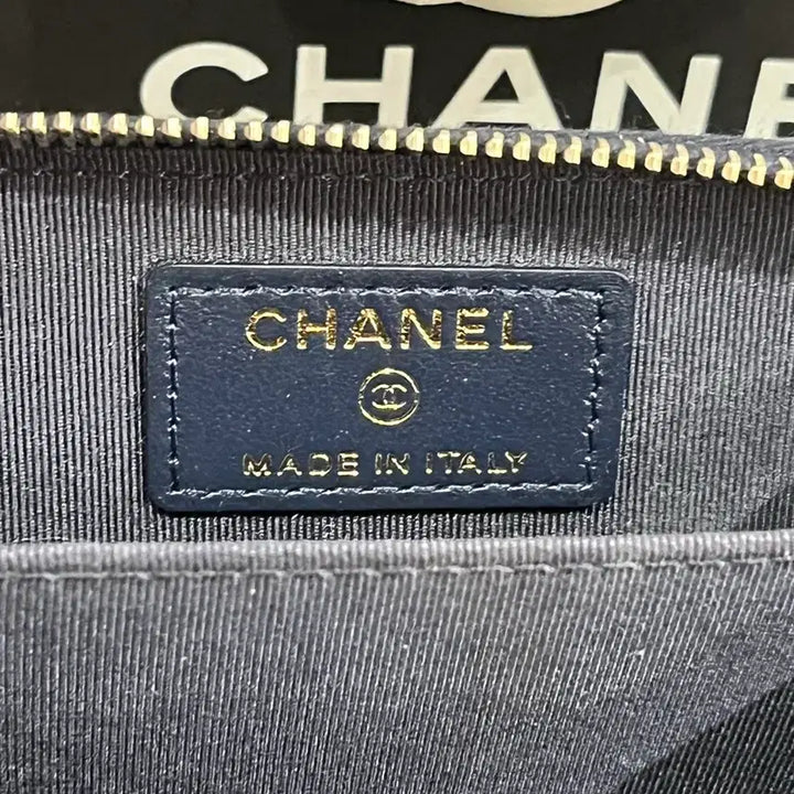 [BUNJANG] Chanel Caviar Card Wallet Navy Gold Hardware / [정품인증O]샤넬 지퍼돌이 캐비어 카드지갑 네이비 금장(31번대)