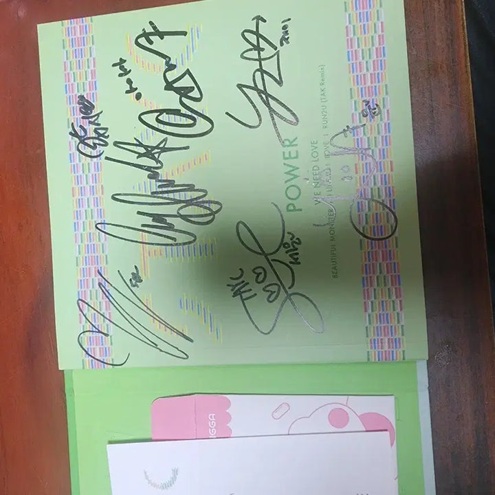 스테이씨 싸인앨범