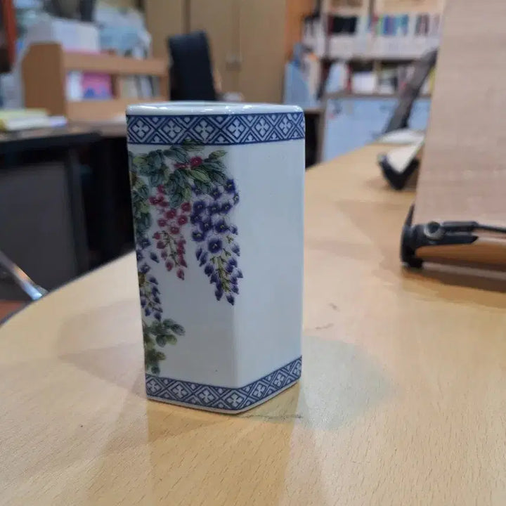 [BUNJANG] Antique Celadon Porcelain Pencil Case / 도자기 필통