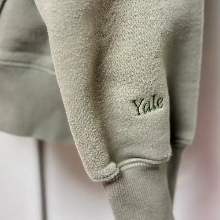 [BUNJANG] Yale University Hoodie M / (반택무료) 예일대학교 후드 티 M 95