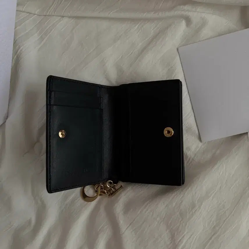 [BUNJANG] Dior Lady Dior Card Holder / 디올 레이디 플랩 카드 홀더 까나쥬 램스킨 블랙