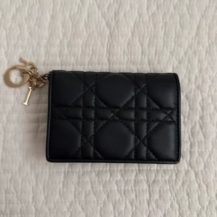 [BUNJANG] Dior Lady Dior Card Holder / 디올 레이디 플랩 카드 홀더 까나쥬 램스킨 블랙