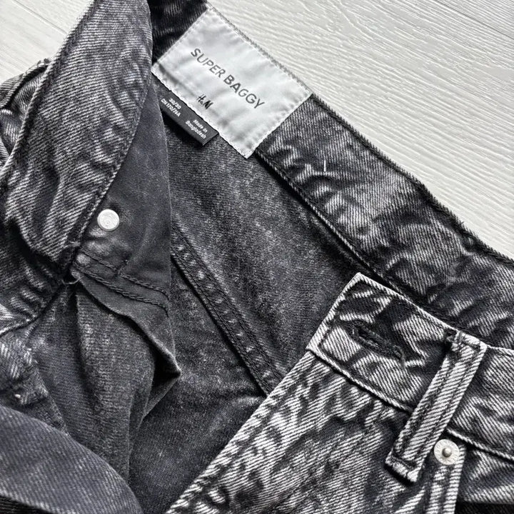 [BUNJANG] H&M Super Baggy Jeans / H&M 수퍼 배기진
