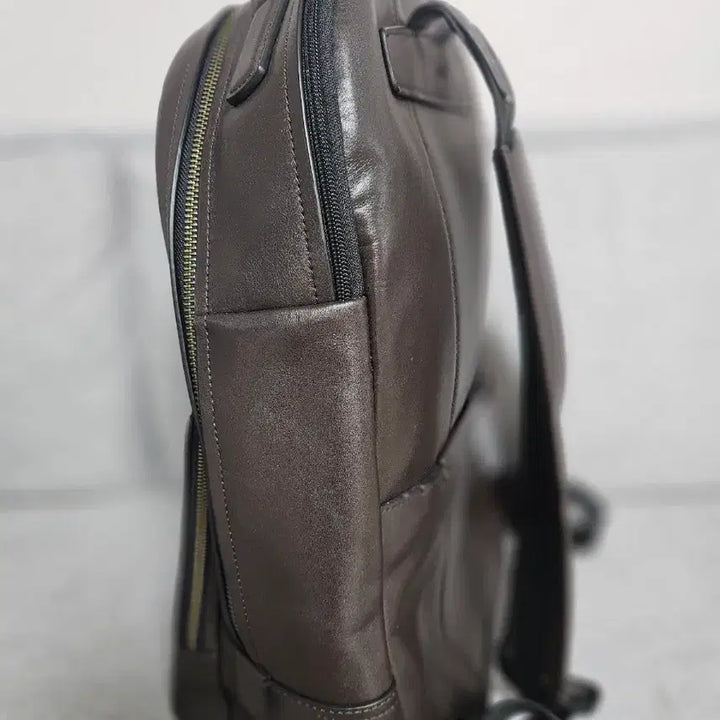 [SOLD OUT] 투미 해리슨 웹스터 가죽 백팩 브라운 63023BP
