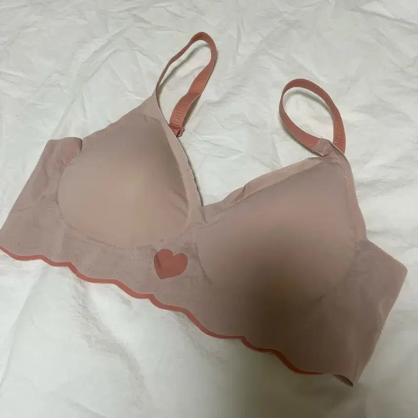 [BUNJANG] Seamless Bra S Size 4 Pieces / 심리스 브라 S사이즈 4장 (새제품)