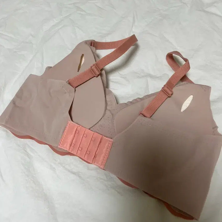 [BUNJANG] Seamless Bra S Size 4 Pieces / 심리스 브라 S사이즈 4장 (새제품)