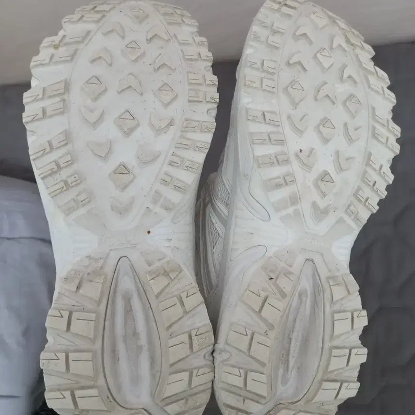 [BUNJANG] Umbro Hex Sneakers 250 / 엄브로 헥스 운동화 250