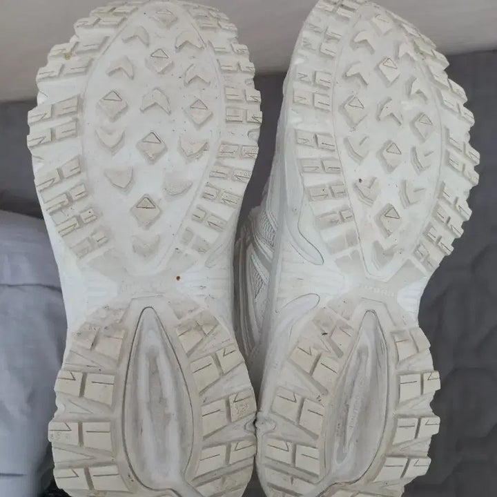 [BUNJANG] Umbro Hex Sneakers 250 / 엄브로 헥스 운동화 250