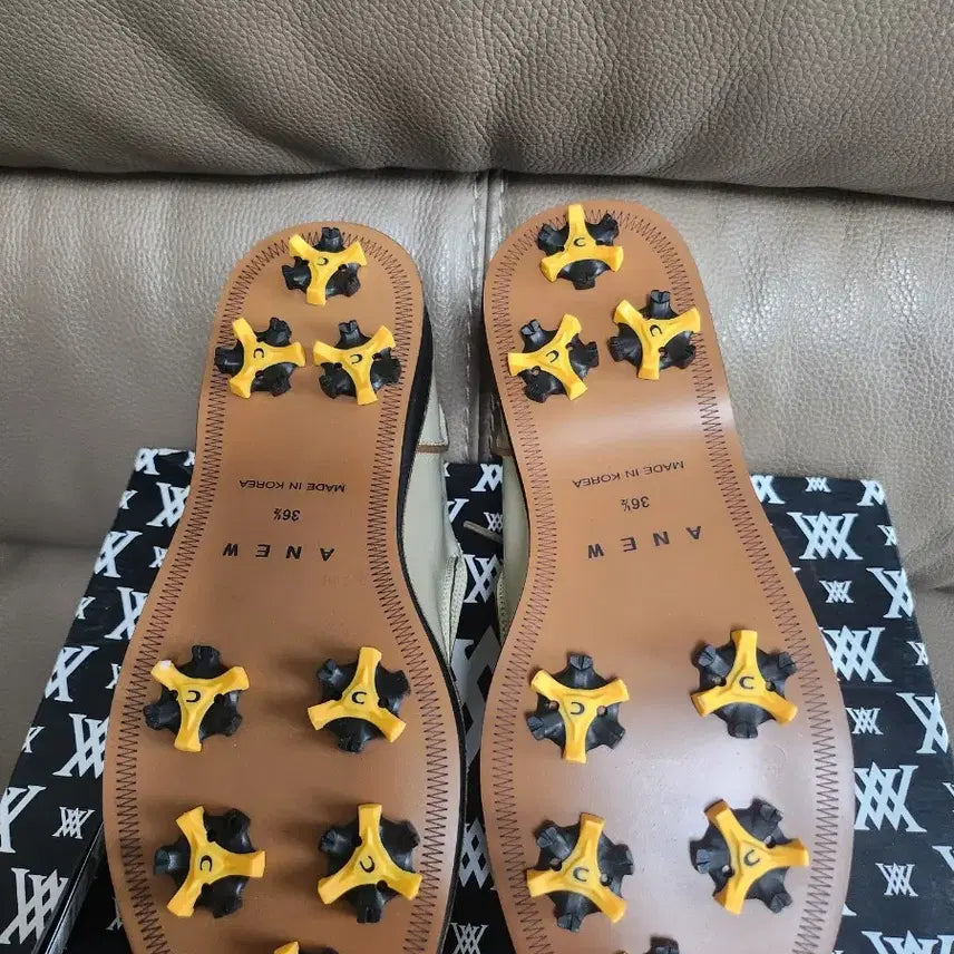 [BUNJANG] Anew Golf Shoes (Size 235) / 어뉴 골프화 새상품235