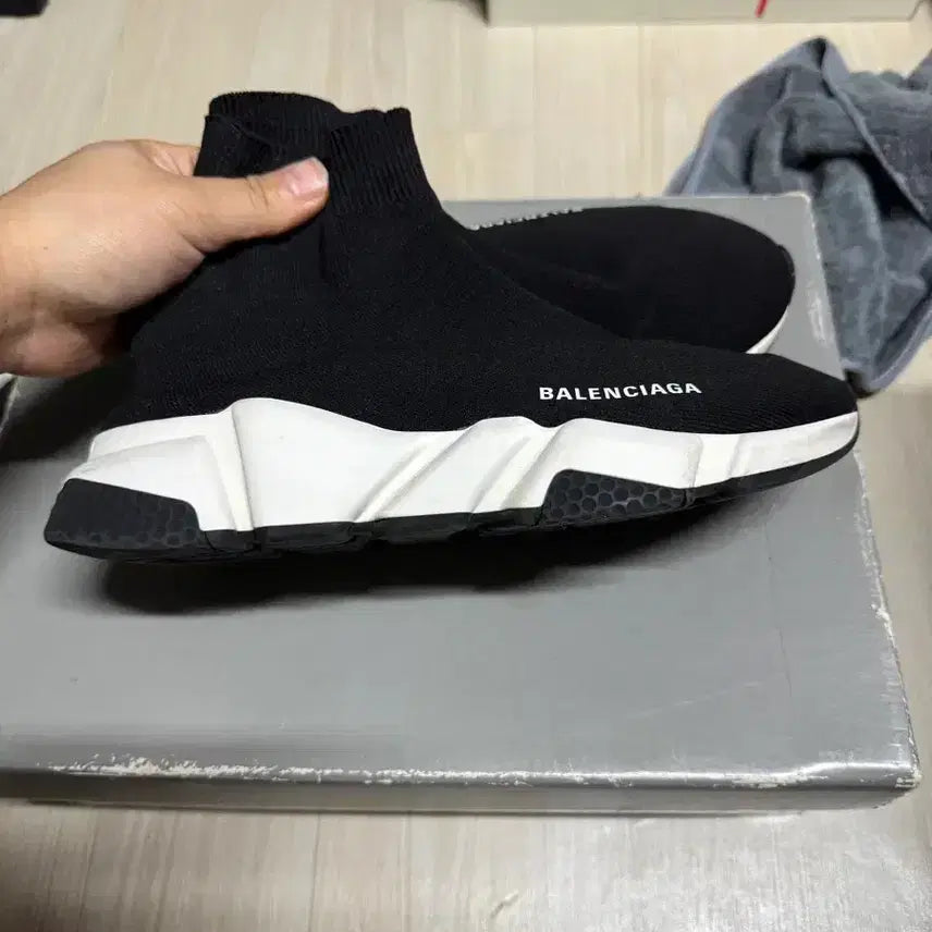 [SOLD OUT] 발렌시아가 스피드러너 260