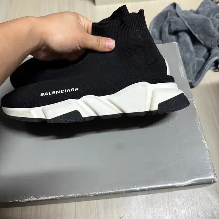[SOLD OUT] 발렌시아가 스피드러너 260