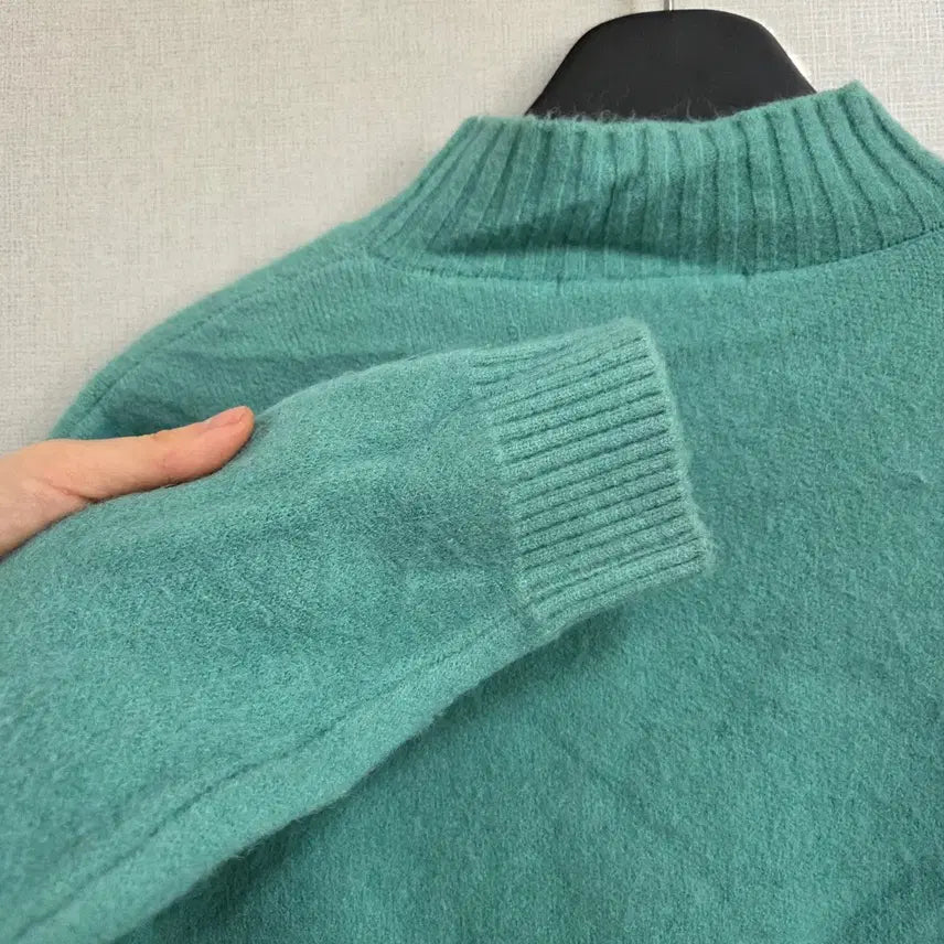 [BUNJANG] High Neck Thick Knit Sweater / 여성 하이넥 도톰 니트 스웨터 F사이즈