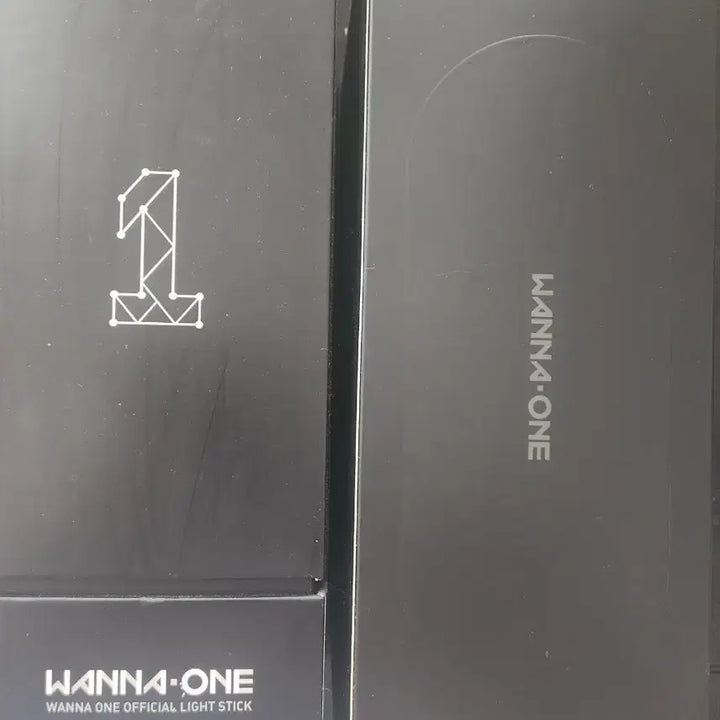 [BUNJANG] Wanna One Light Stick + Pouch Set / 워너원 공식 응원봉 + 파우치 세트