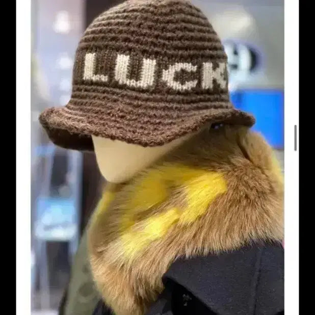 [BUNJANG] Lucky Chouette Real Saga Fox Fur Scarf / 럭키슈에뜨 리얼사가폭스 퍼 목도리(새상품)