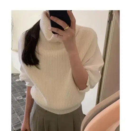 [BUNJANG] Minuet Fox Turtleneck Vest (Black) / 미뉴에트 폭스/울70 터틀넥 베스트(블랙)