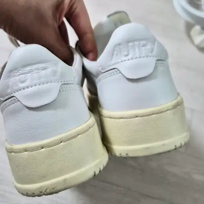 [BUNJANG] Autry Medalist Sneakers / 오트리 메달리스트 38