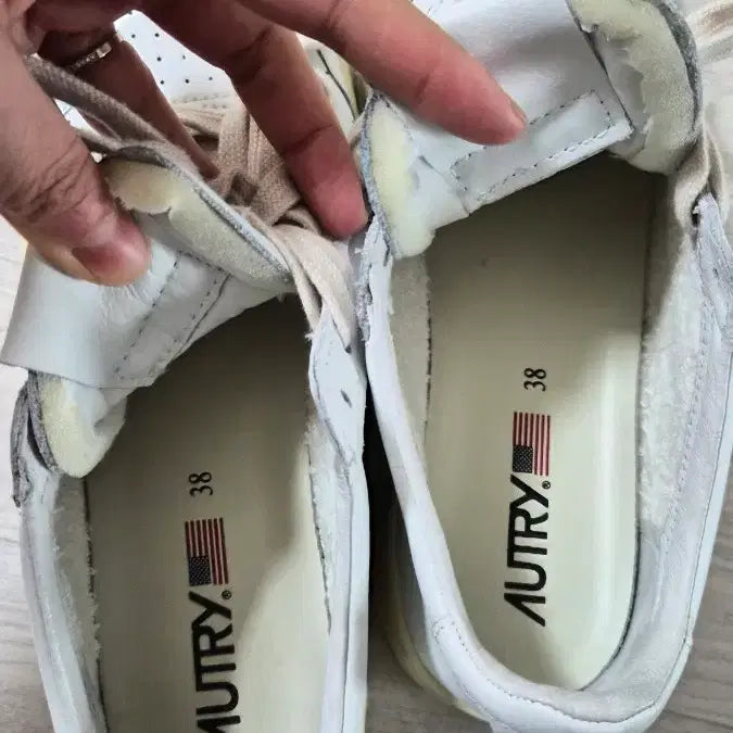 [BUNJANG] Autry Medalist Sneakers / 오트리 메달리스트 38