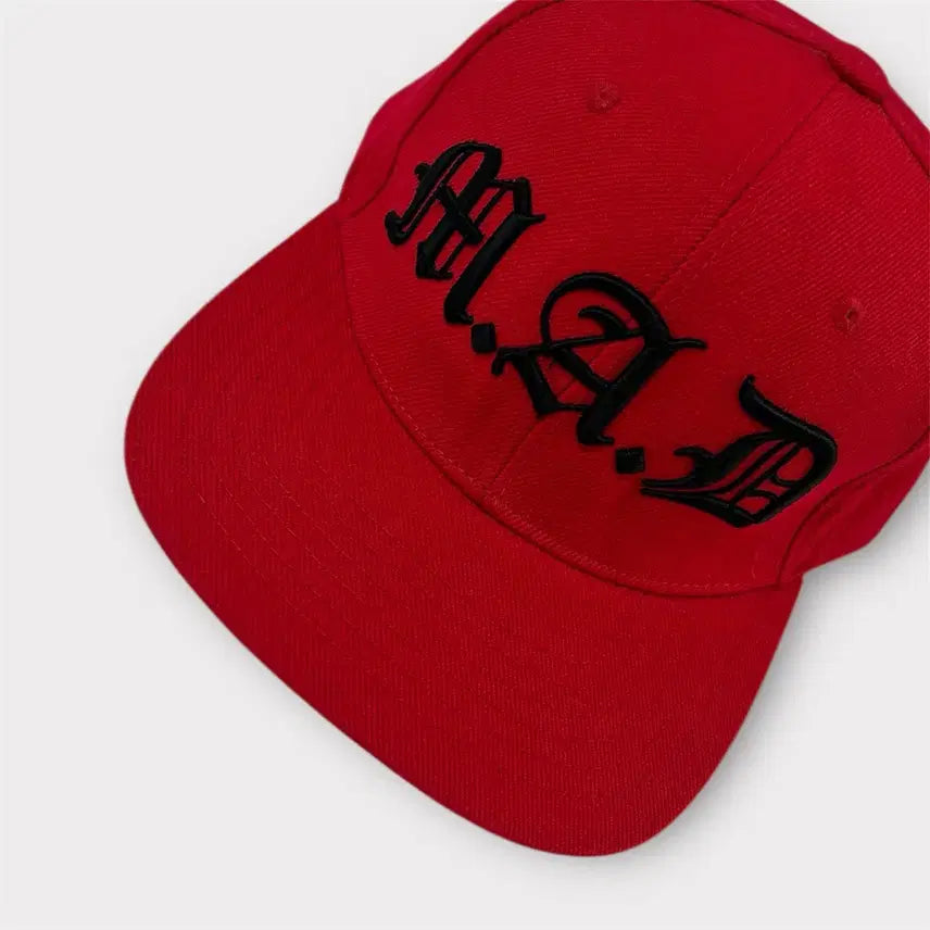 [BUNJANG] Surgical Steel M.A.D Big Embroidery Snapback Red / 써지컬 스틸 M.A.D 빅 자수 스냅백 레드 (1688)