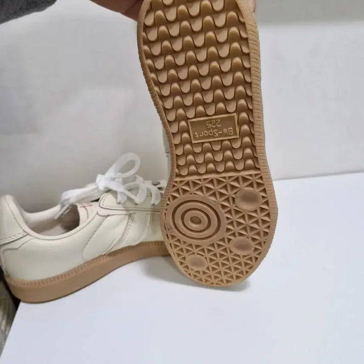 [BUNJANG] Adidas Sneakers / 아디다스 운동화