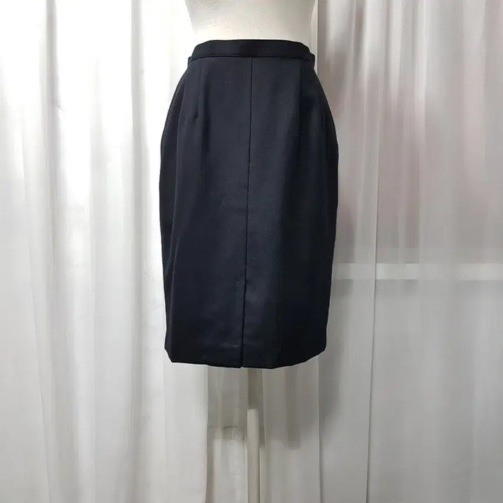 [BUNJANG] Vintage Wool Midi Skirt (Women&