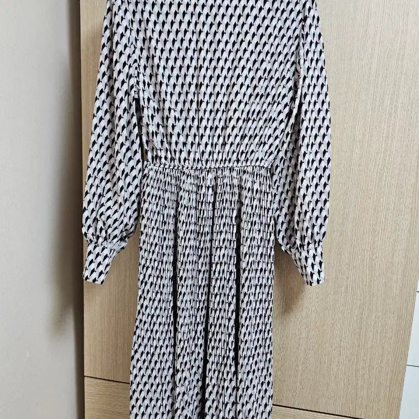 [BUNJANG] Long Sleeve Patterned Maxi Dress / 여성 긴팔 원피스
