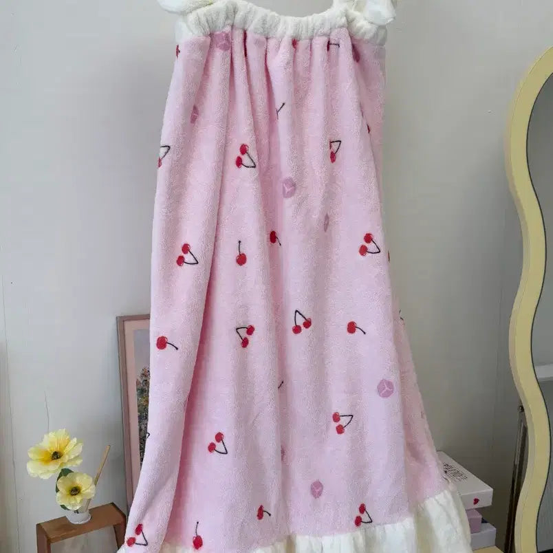 [BUNJANG] Hello Kitty Cherry Shower Robe / [새상품] 헬로키티 체리 원피스형 샤워가운