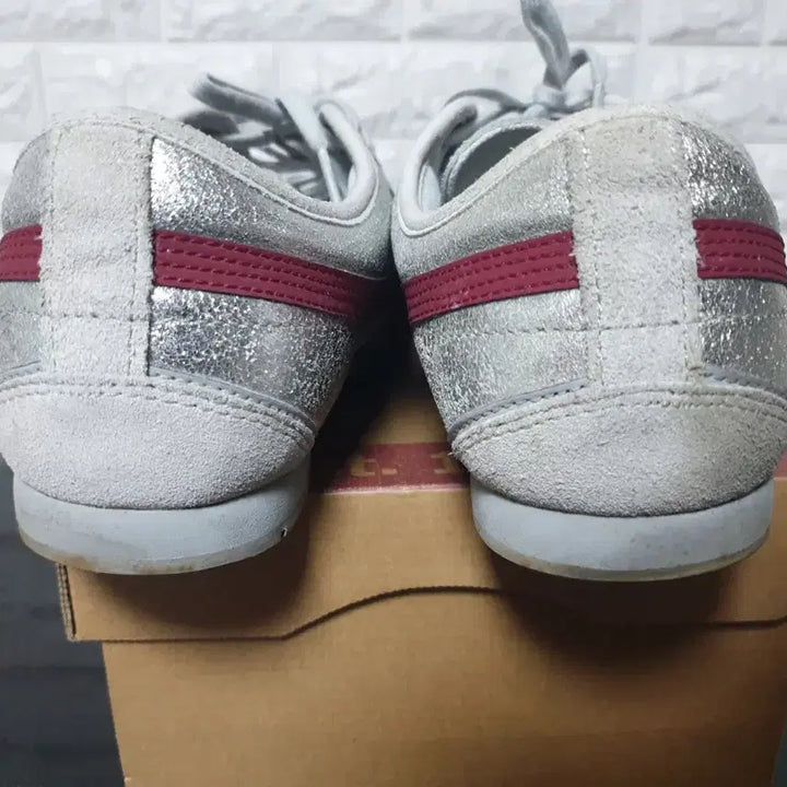 [BUNJANG] Onitsuka Tiger Olympus 66 Silver Sneakers / 오니츠카타이거 올림푸스66실버 255