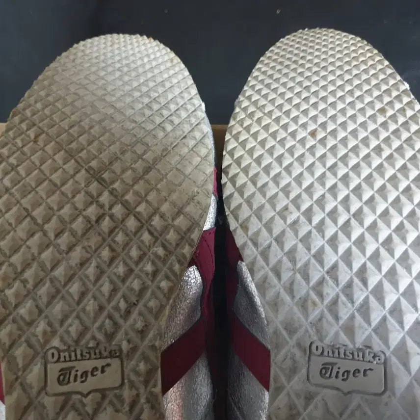 [BUNJANG] Onitsuka Tiger Olympus 66 Silver Sneakers / 오니츠카타이거 올림푸스66실버 255