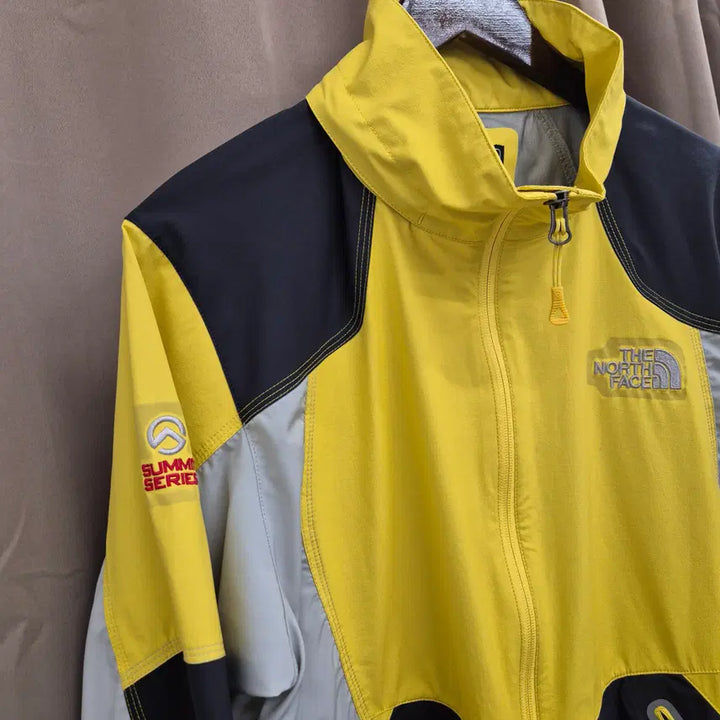 [BUNJANG] The North Face Summit Series Windbreaker Jacket / 노스페이스 서밋시리즈 바람막이 자켓 105