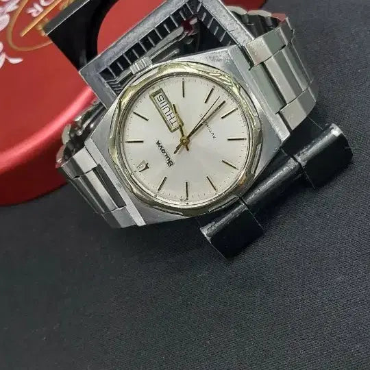 [BUNJANG] Bulova Automatic Octagonal Bezel Watch / 부로바 특이베젤 자동 뻐뻐시타입 (젠타케이스)