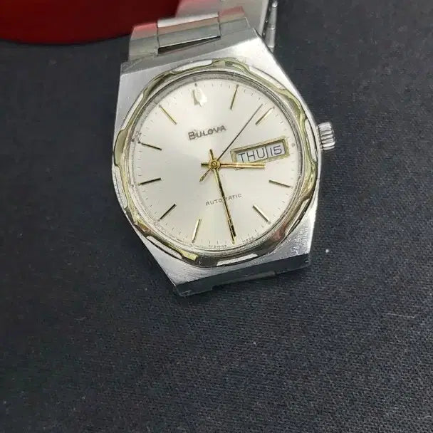 [BUNJANG] Bulova Automatic Octagonal Bezel Watch / 부로바 특이베젤 자동 뻐뻐시타입 (젠타케이스)