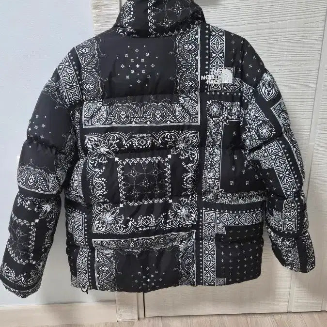 [BUNJANG] The North Face Goose Down Bandana Padded Jacket (Black, L, Mint Condition) / 꽃샘추위용) 노스페이스 구스다운 반다나 패딩 블랙 L 거의 새것