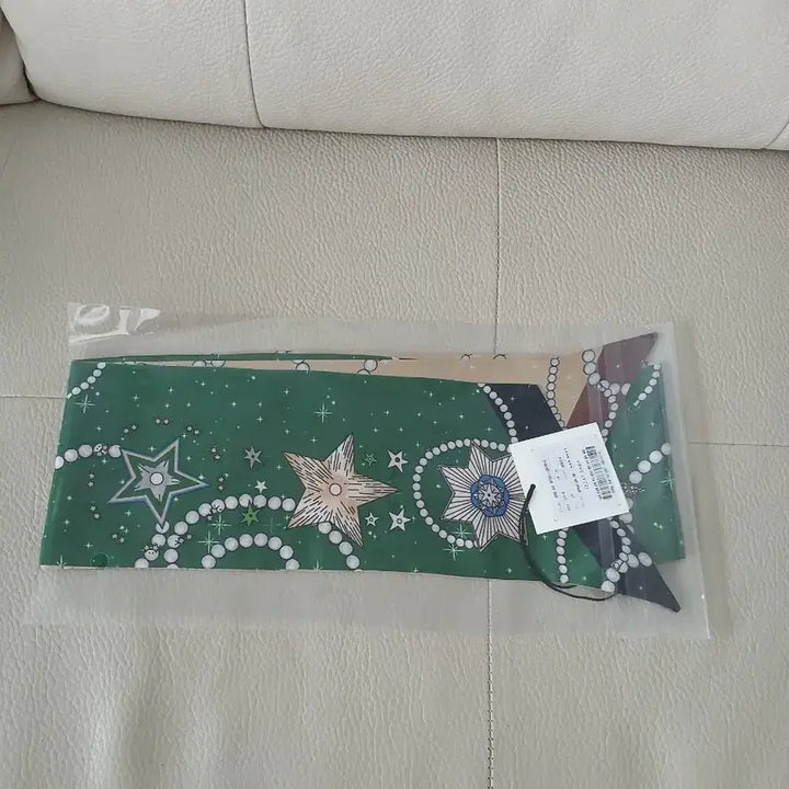 [BUNJANG] Izzatbaba Silk Twilly Scarf / 새상품)아이잗바바 양면 실크 스카프