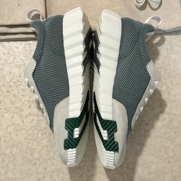 [BUNJANG] Hermes Bouncing Verre De Blanc Sneakers / (새상품급) 에르메스 바운싱 베르도으블랑 36