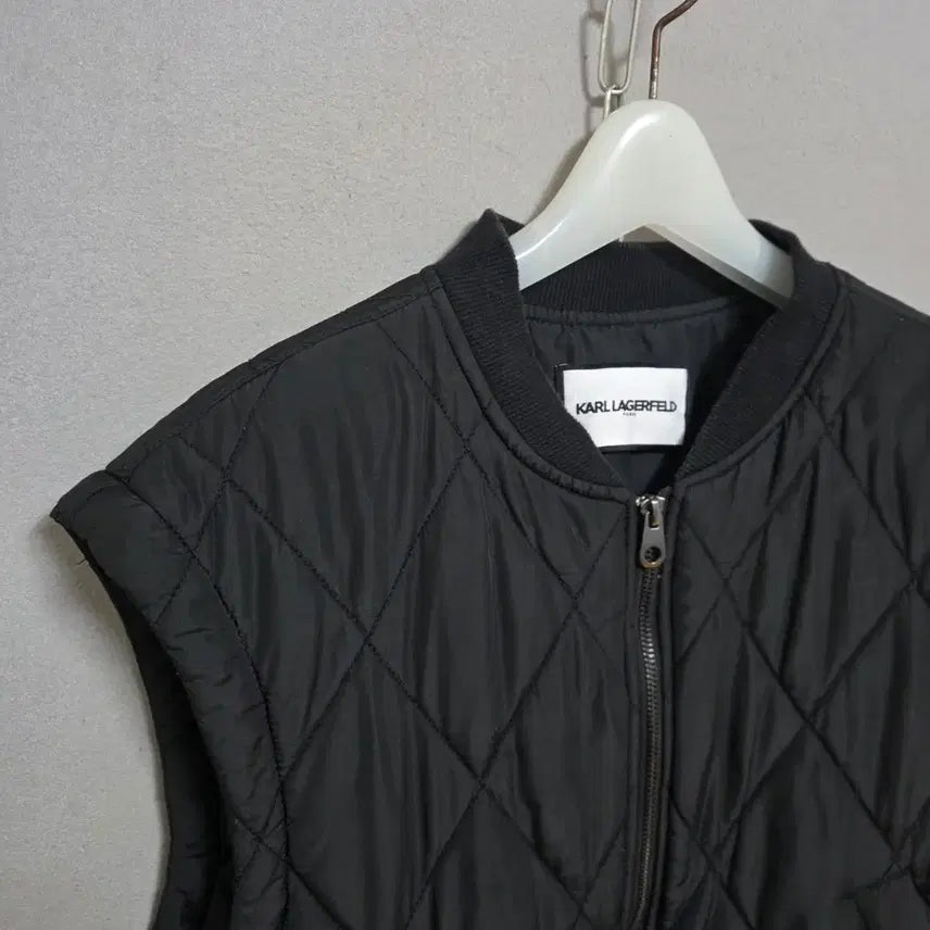 [BUNJANG] Karl Lagerfeld Quilted Padded Vest Jacket (Size 66) / 칼라거펠트 누빔패딩 조끼 점퍼 66  n1559