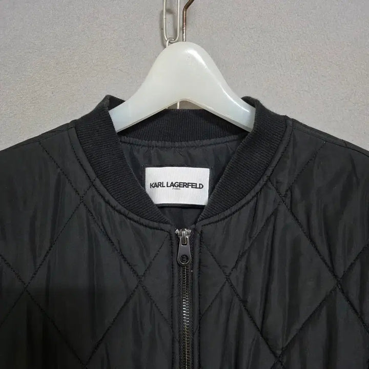 [BUNJANG] Karl Lagerfeld Quilted Padded Vest Jacket (Size 66) / 칼라거펠트 누빔패딩 조끼 점퍼 66  n1559