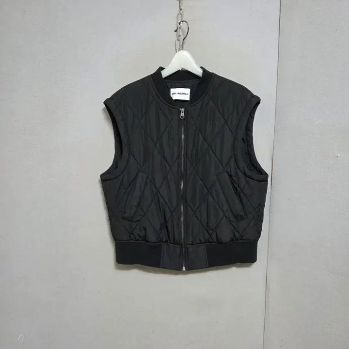 [BUNJANG] Karl Lagerfeld Quilted Padded Vest Jacket (Size 66) / 칼라거펠트 누빔패딩 조끼 점퍼 66  n1559