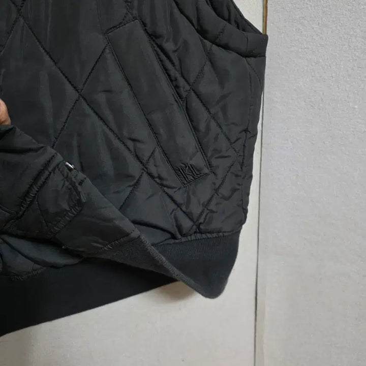 [BUNJANG] Karl Lagerfeld Quilted Padded Vest Jacket (Size 66) / 칼라거펠트 누빔패딩 조끼 점퍼 66  n1559