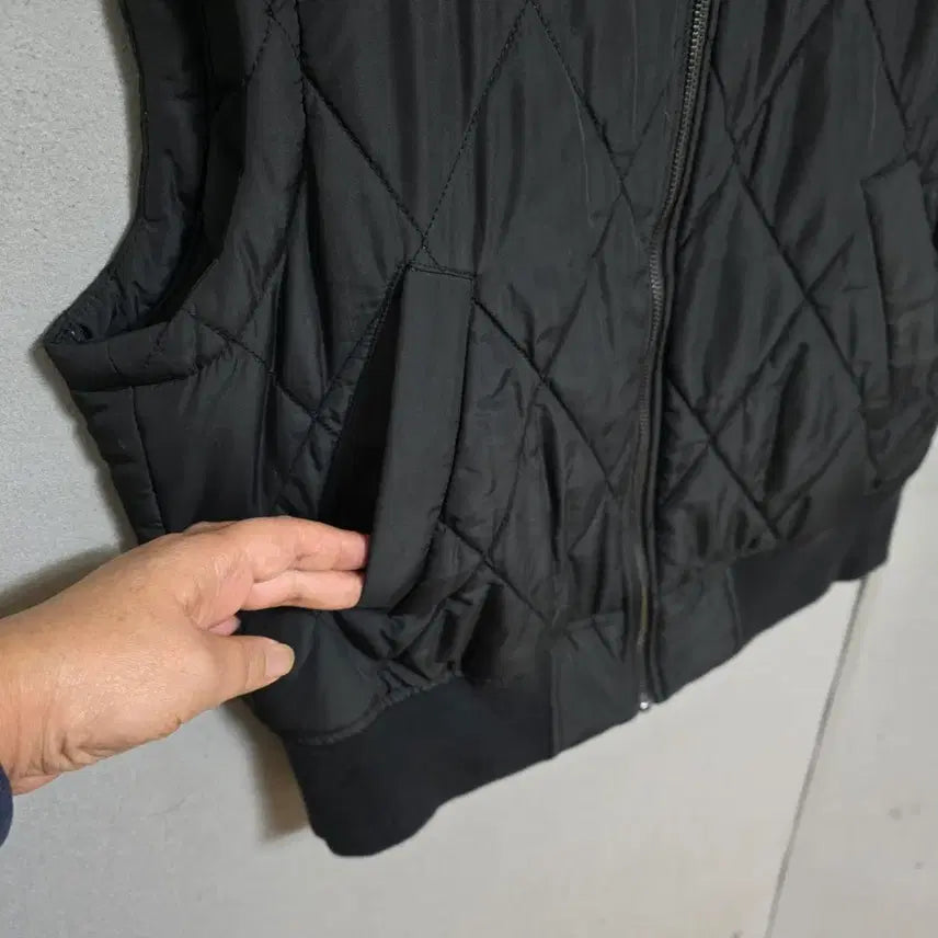 [BUNJANG] Karl Lagerfeld Quilted Padded Vest Jacket (Size 66) / 칼라거펠트 누빔패딩 조끼 점퍼 66  n1559