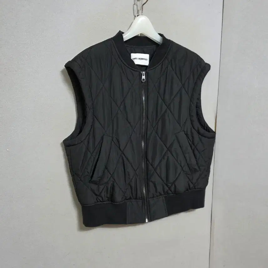 [BUNJANG] Karl Lagerfeld Quilted Padded Vest Jacket (Size 66) / 칼라거펠트 누빔패딩 조끼 점퍼 66  n1559