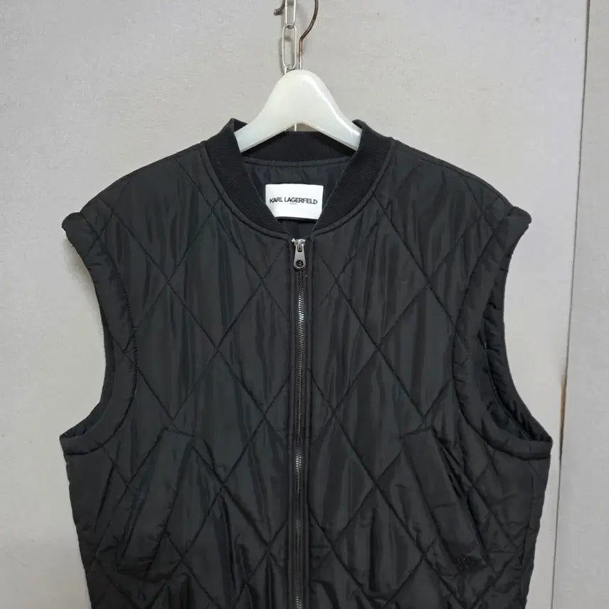 [BUNJANG] Karl Lagerfeld Quilted Padded Vest Jacket (Size 66) / 칼라거펠트 누빔패딩 조끼 점퍼 66  n1559
